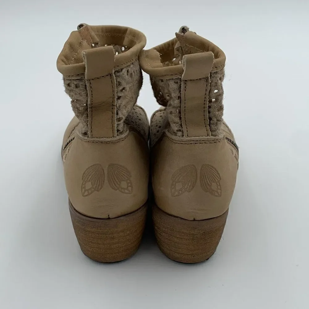 Coolway leather die cut ankle boots booties woman’s size 37
